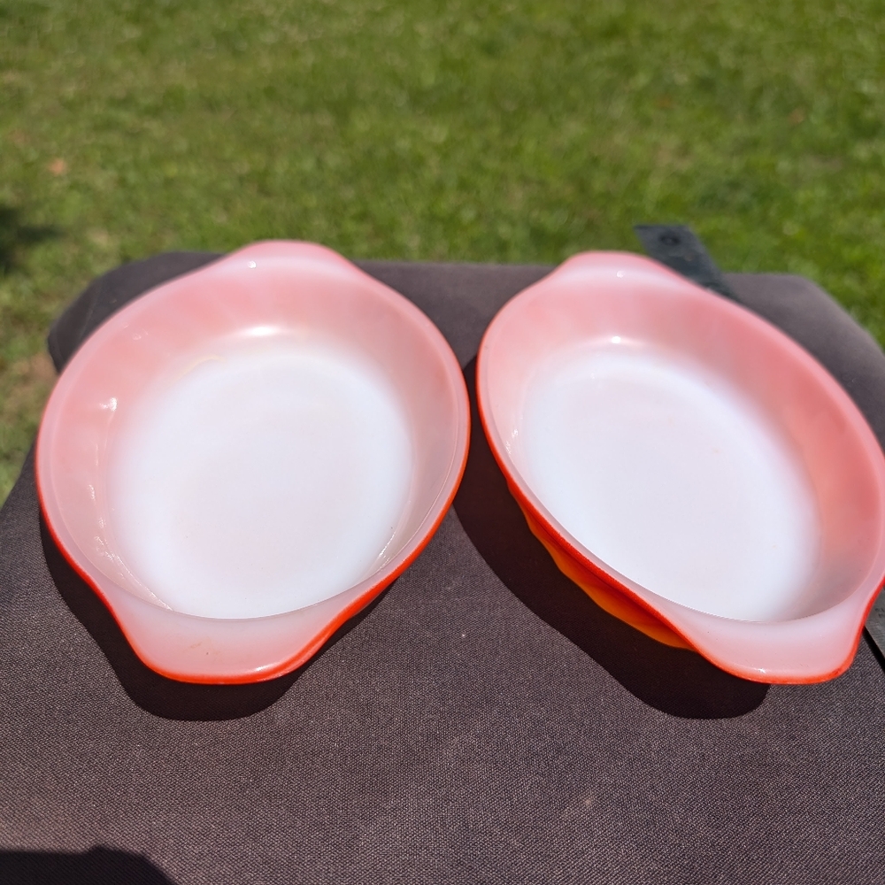 Anchor Hocking Fire King Oven Proof Casserole Dishes  Vintage Set of 2